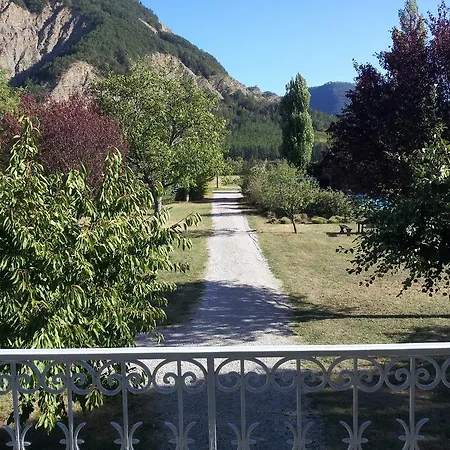 Le Cabanon Hébergement de vacances Châtillon-en-Diois