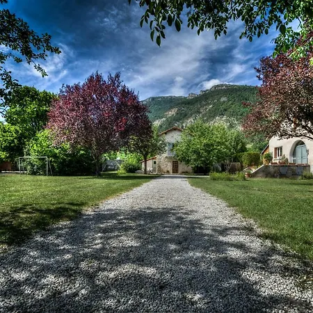 Le Cabanon Hébergement de vacances Châtillon-en-Diois